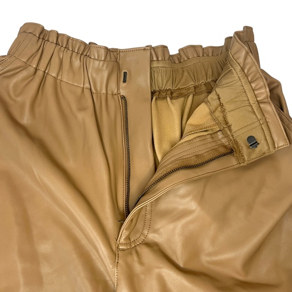 Abercrombie & Fitch Faux Leather Shorts Sz M Elastic Waist Preppy Neutral - Picture 7 of 12